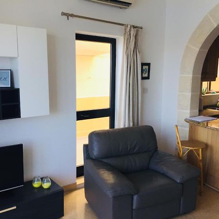 Beautiful Seaview Apartments Сейнт Полс Бей Екстериор снимка