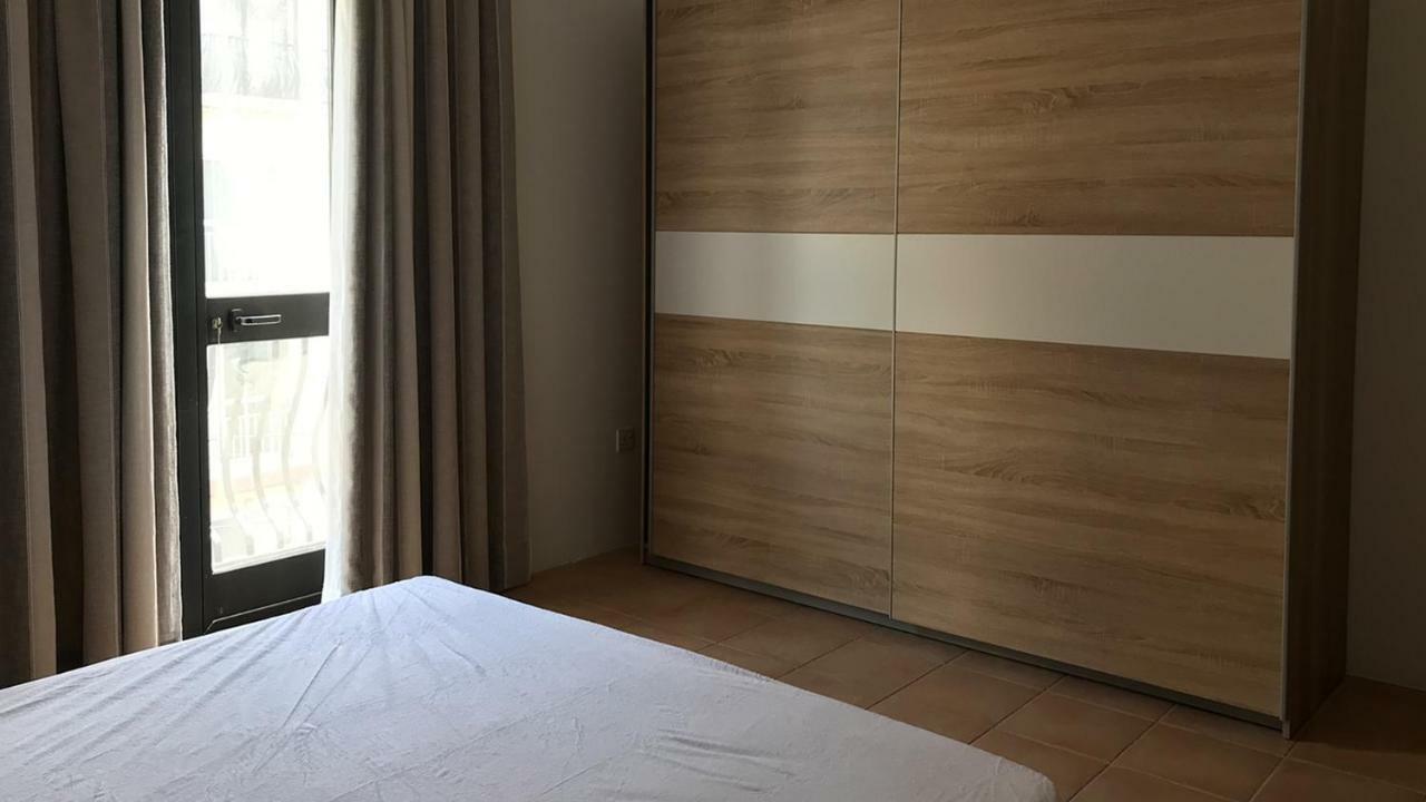 Beautiful Seaview Apartments Сейнт Полс Бей Екстериор снимка