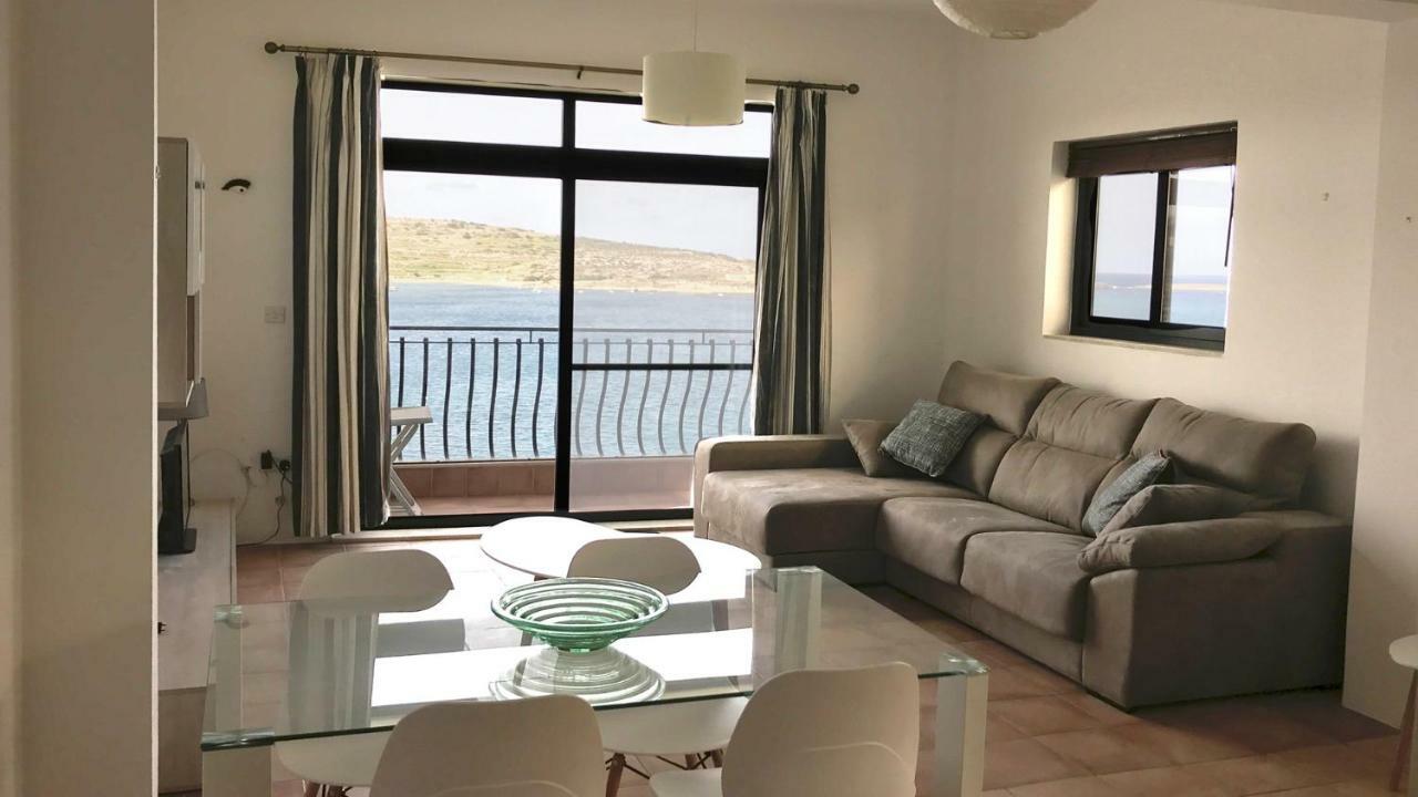 Beautiful Seaview Apartments Сейнт Полс Бей Екстериор снимка